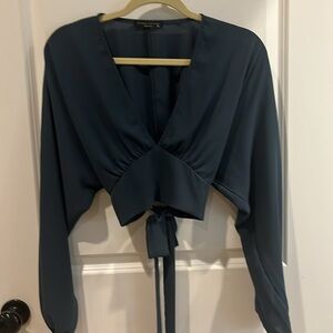Final Touch Long Sleeve Tie back Cropped Top with Deep V-Neck size Medium